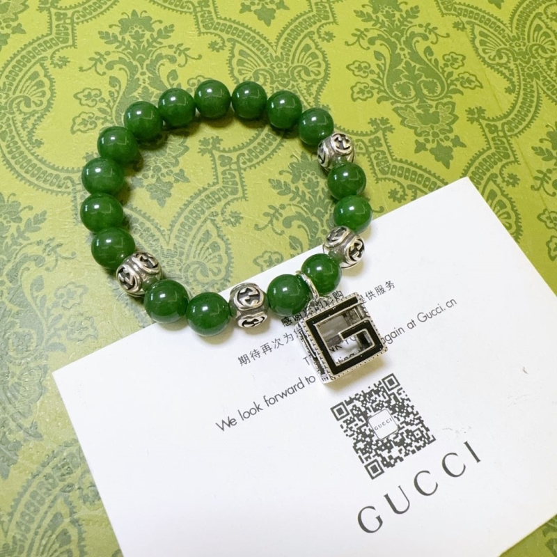 G*u*i bracelets